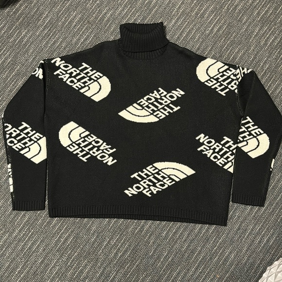Northface TNF Sweater - Picture 1 of 5